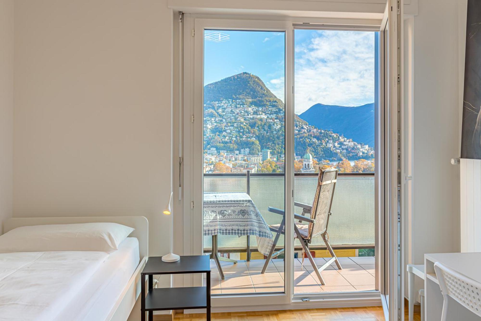 Imperial Of Lugano 4 With A Lake View Behind The Station And 10 Min From The Lake Leilighet Eksteriør bilde